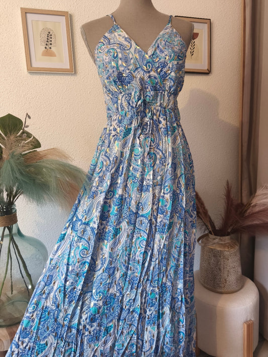 Robe longue aux pétales dorées